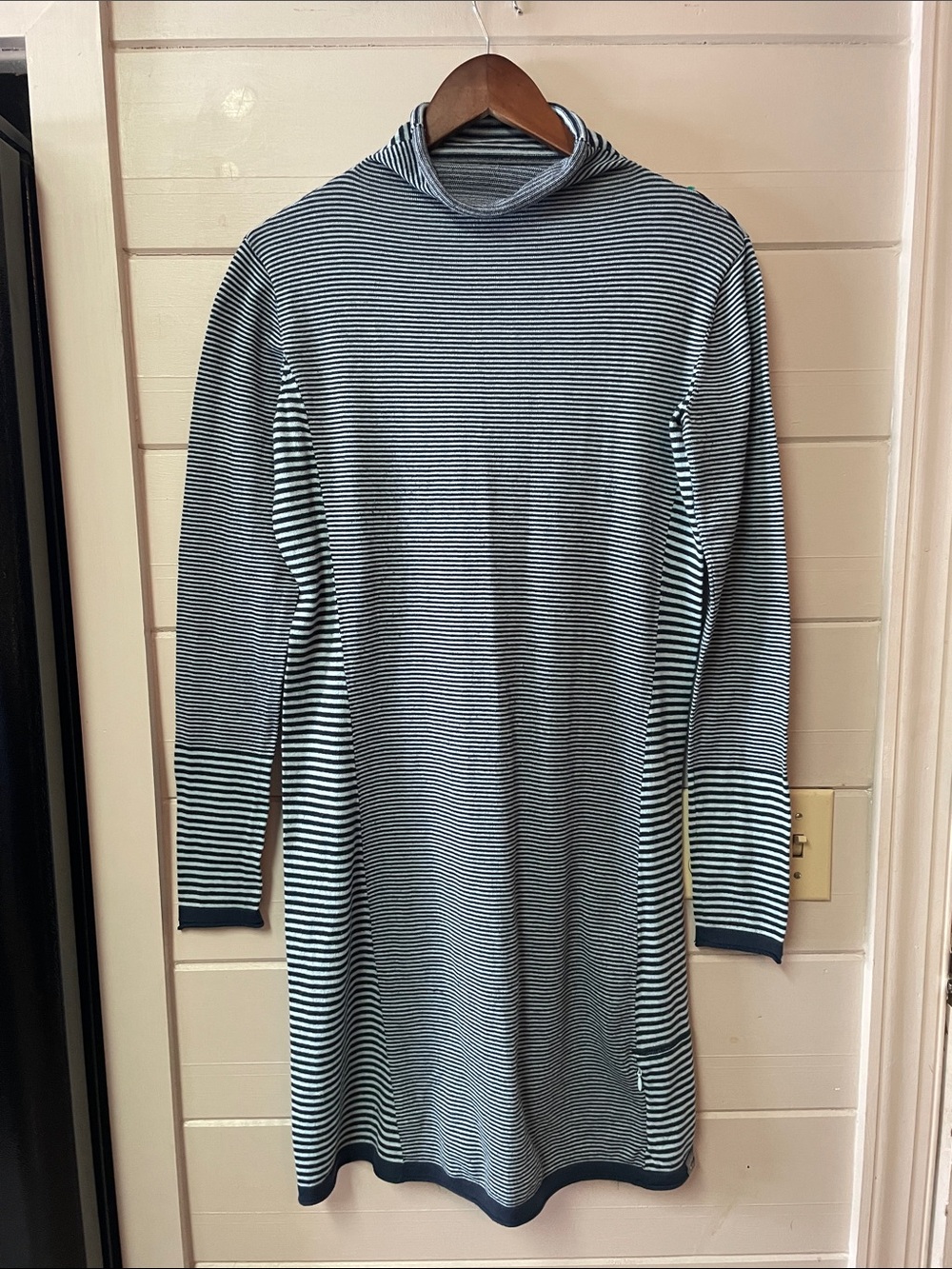 Title Nine Mock Neck Striped
Long Sleeve Sweater Dress Size S.